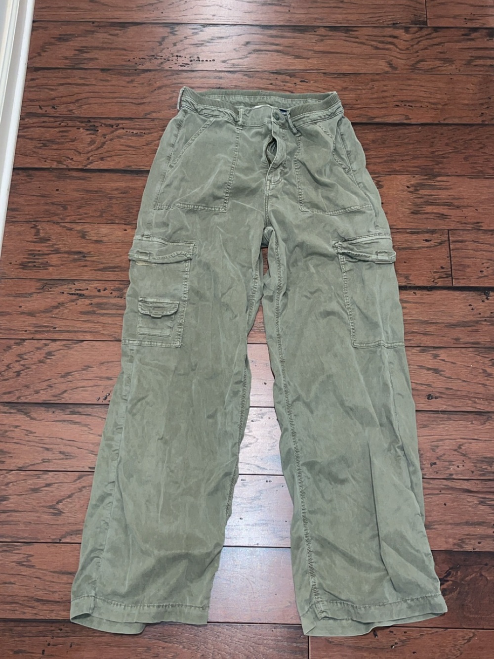 American Eagle Outfitters Olive Green Cargo Pants